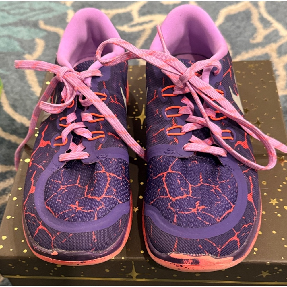 BOGO Amazing Condition Nike Free 5.0 Women’s Size 7 Purple Pink Crackle Shoes